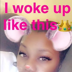 Meet your Posher, Takia